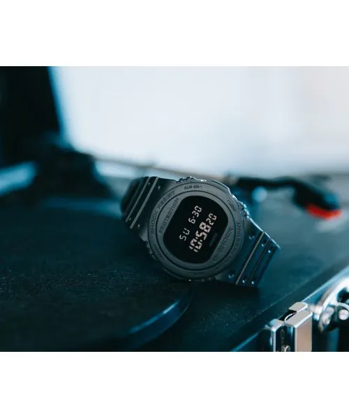 Часы Casio G-Shock DW-5750E-1B #2