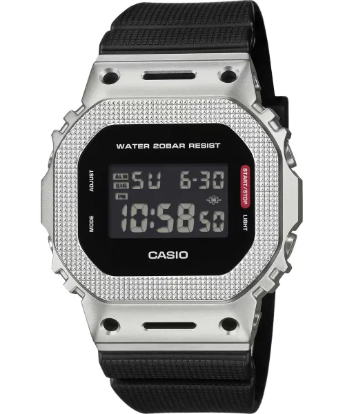 Часы Casio G-Shock GM-5600M-1 #1