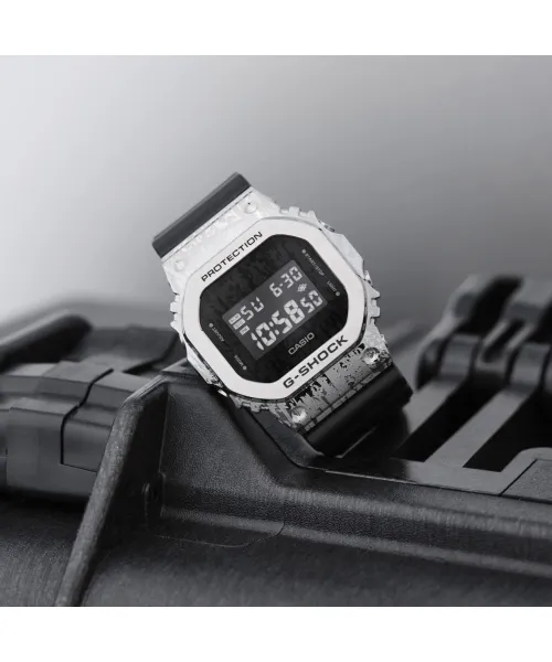 Часы Casio G-Shock GM-5600GC-1 #2