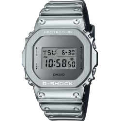 Casio GM-5600YM-8A8