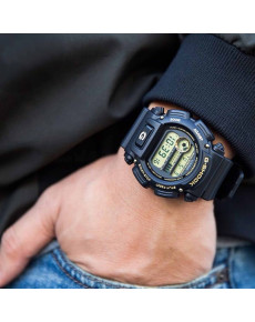 "Casio" DW-9052GBX-1A9