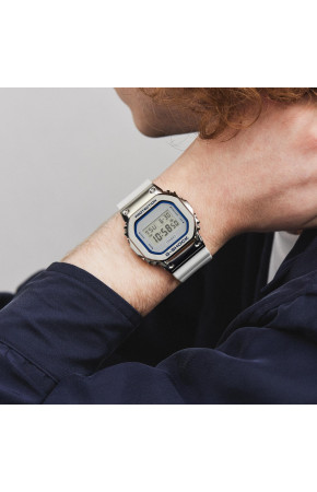 Casio G-Shock GM-5600LC-7