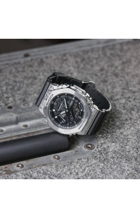 Casio G-Shock GM-2100GC-1A