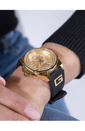 Guess GW0617L5